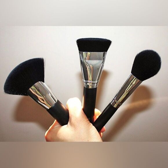 NIKI GARRETT - 🎉HP X 4🎉 NWT Limited Edition 3-Pc Contour:Highlighting Brushes - Picture 3 of 12